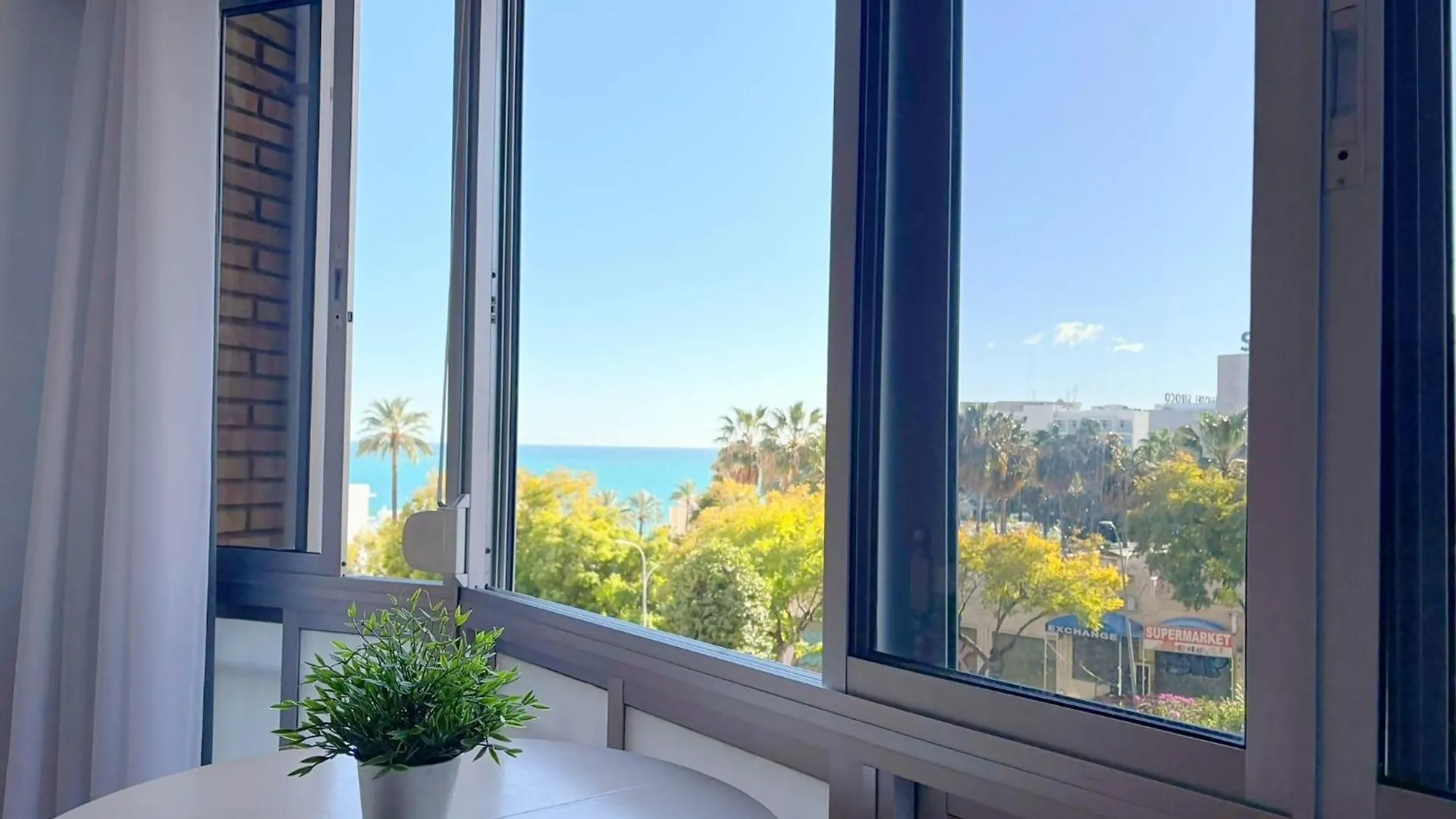 Flamingo Top Suite Y Piscina Junto A Puerto Marina Benalmádena Apartmán