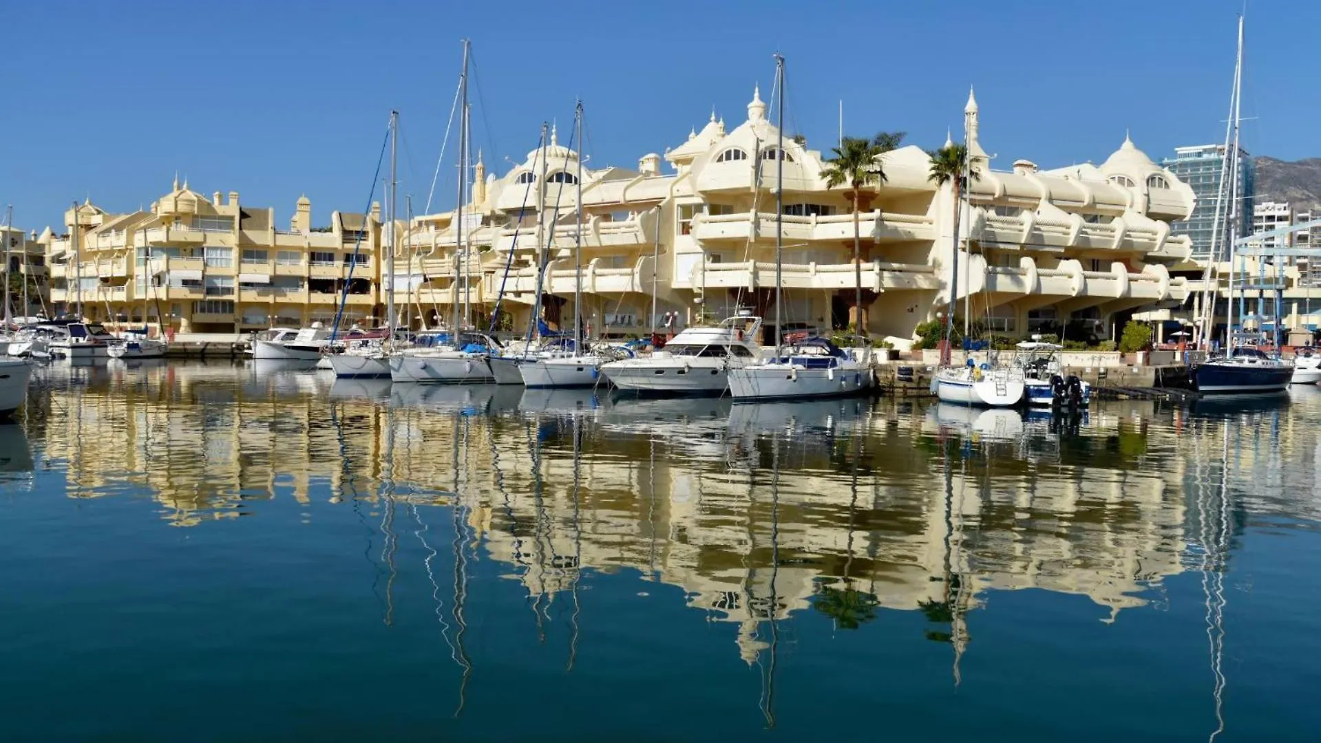 Flamingo Top Suite Y Piscina Junto A Puerto Marina Benalmádena Apartmán